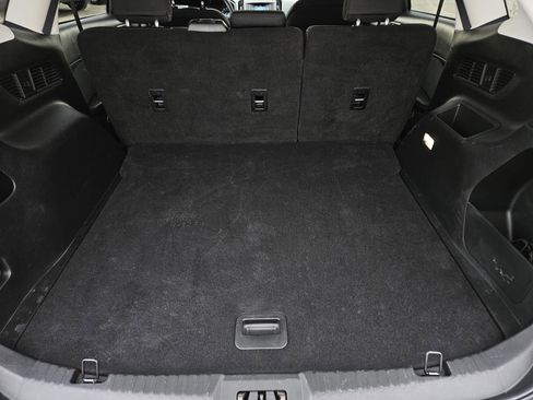 Used 2019 Ford Edge SE w/ SE Fleet Driver's Package image 14