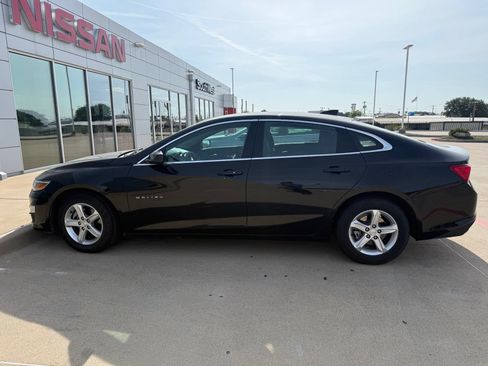 Used 2024 Chevrolet Malibu LT FWD image 3