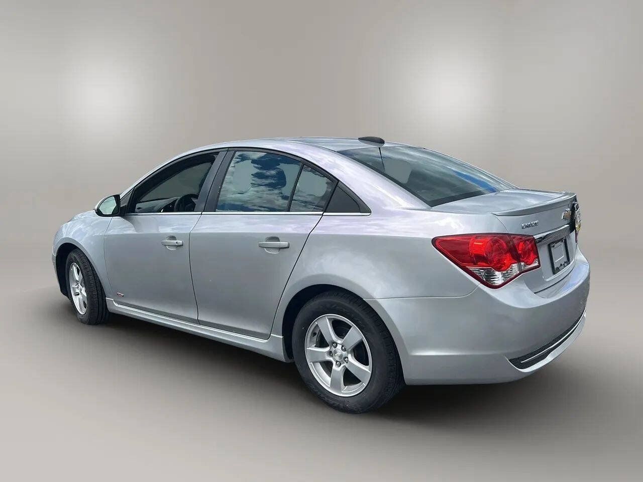 Used 2016 Chevrolet Cruze LT FWD image 5