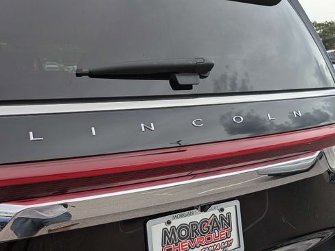 Used 2023 Lincoln Navigator L Reserve AWD/4WD image 14