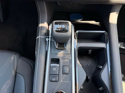 New 2026 Nissan Pathfinder SL image 29