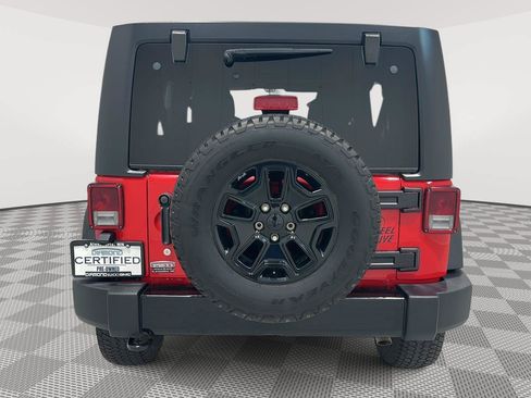 Used 2017 Jeep Wrangler Unlimited Sport AWD/4WD image 3