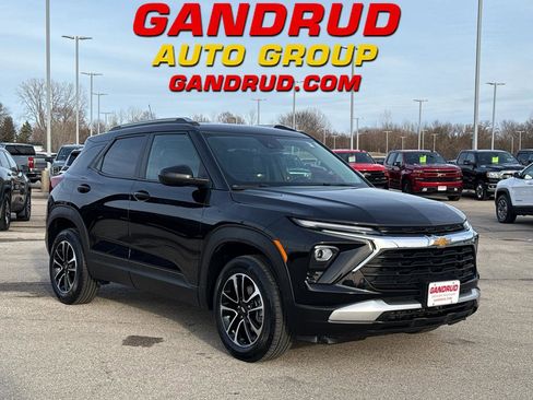 Used 2024 Chevrolet TrailBlazer LT w/ Convenience Package image 1