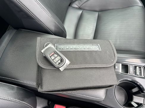 Certified 2022 Honda Civic Touring image 34