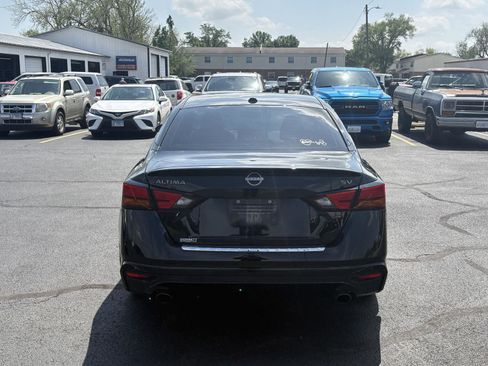 Used 2023 Nissan Altima 2.5 SV w/ SV Premium Package image 7