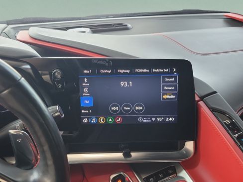 Used 2021 Chevrolet Corvette Stingray Premium Conv w/ Z51 Performance Package RWD image 24