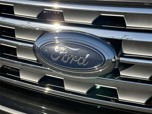 Used 2021 Ford Expedition Limited image 30