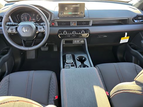 New 2025 Honda Pilot Sport image 15