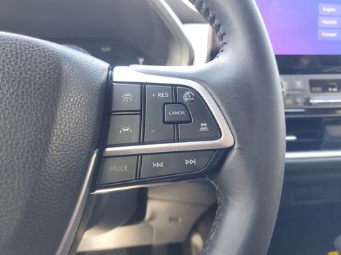 Used 2024 Toyota Grand Highlander XLE image 24