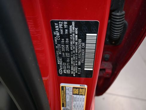 Used 2022 Hyundai Elantra SE w/ Cargo Package image 17