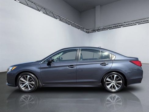Used 2017 Subaru Legacy 3.6R Limited image 2