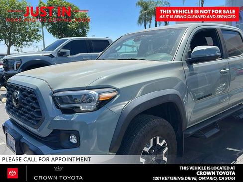 Used 2023 Toyota Tacoma TRD Off-Road w/ Black Out Package (TMS) AWD/4WD image 1