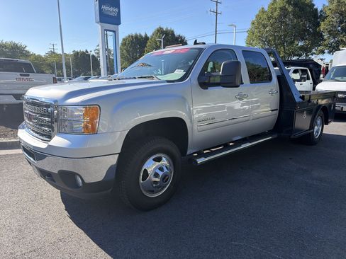 Used 2014 GMC Sierra 3500 SLE w/ HD SLE Premium Package AWD/4WD image 5