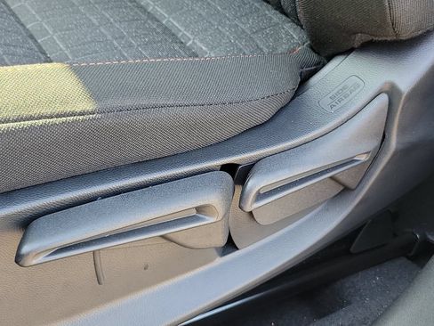 Used 2027 Honda HR-V Sport image 23