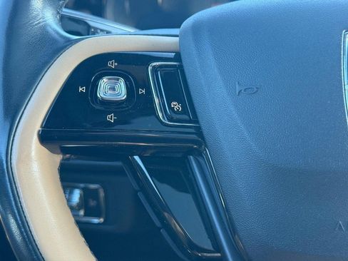 Certified 2022 Lincoln Corsair Reserve w/ Equipment Group 201A image 18