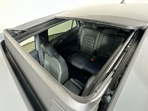 Used 2026 Volkswagen Atlas Cross Sport SEL AWD/4WD image 21