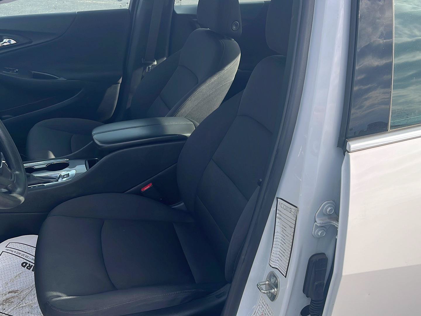 Used 2023 Chevrolet Malibu LT FWD image 19