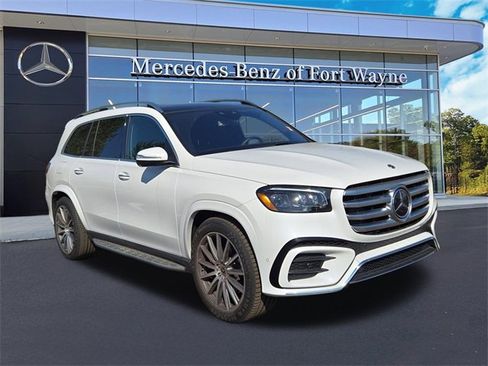 New 2025 Mercedes-Benz GLS 580 4MATIC image 1