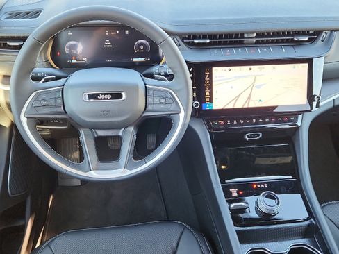 New 2026 Jeep Grand Cherokee Limited AWD/4WD image 14