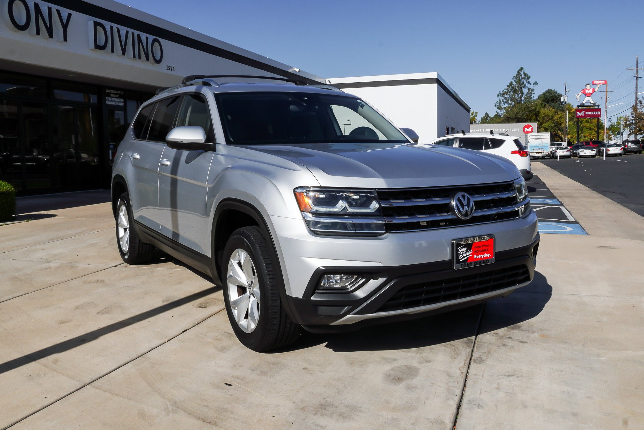 Used 2019 Volkswagen Atlas SE AWD/4WD image 2