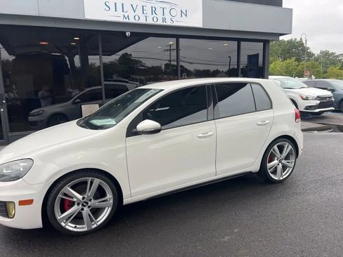 Used 2014 Volkswagen GTI Wolfsburg Edition image 4