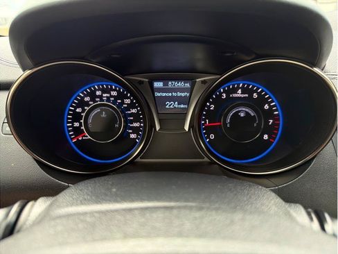 Used 2014 Hyundai Genesis 3.8 RWD image 15
