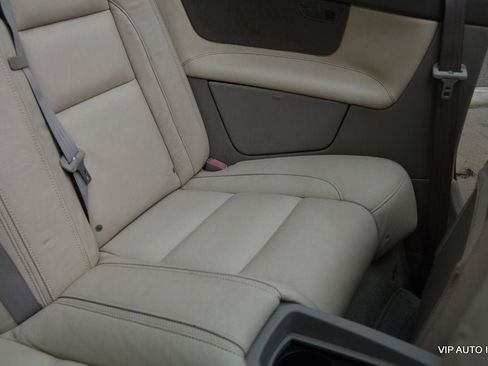 Used 2011 Volvo C70 T5 w/ Convenience Pkg image 27