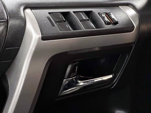 Used 2020 Toyota 4Runner SR5 Premium AWD/4WD image 9