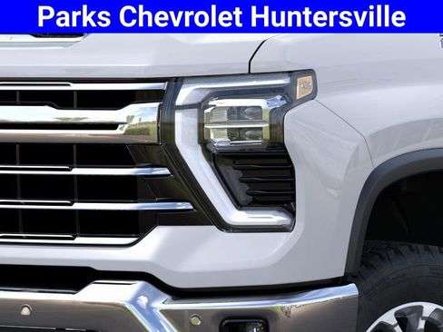 New 2026 Chevrolet Silverado 2500 LTZ w/ LTZ Premium Package AWD/4WD image 10