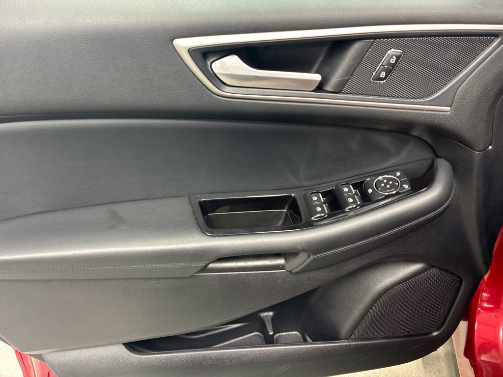 Used 2020 Ford Edge SEL w/ Convenience Package FWD image 24