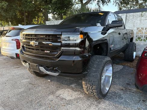 Used 2017 Chevrolet Silverado 1500 LTZ Z71 w/ Midnight Edition AWD/4WD image 11
