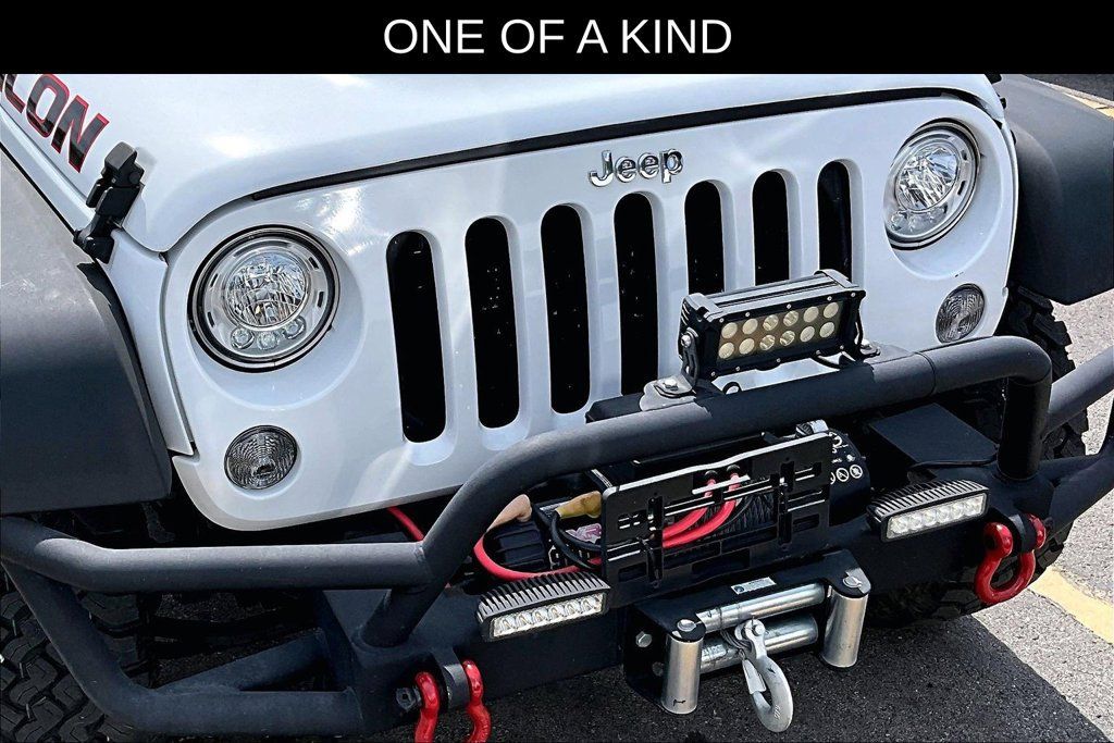 Used 2017 Jeep Wrangler Unlimited Rubicon w/ Connectivity Group AWD/4WD image 27