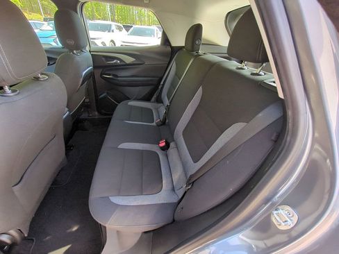 Used 2021 Chevrolet TrailBlazer LS image 28