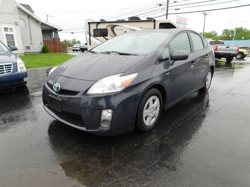 Used 2010 Toyota Prius Three FWD image 3