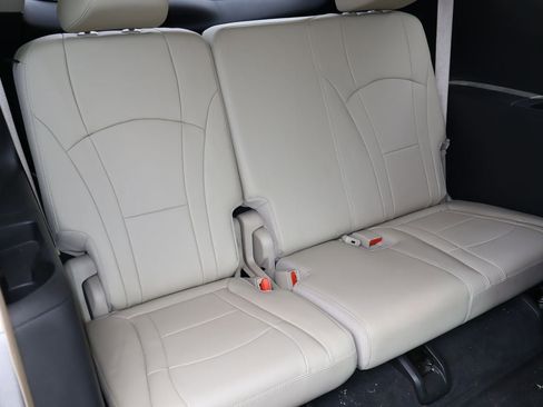 Used 2021 Buick Enclave Premium w/ Sun and Sites Package image 20