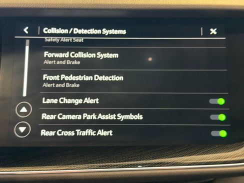 Used 2023 Buick Envision Essence image 50