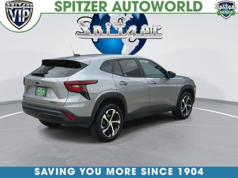 Certified 2025 Chevrolet Trax RS w/ Driver Confidence Package FWD image 9