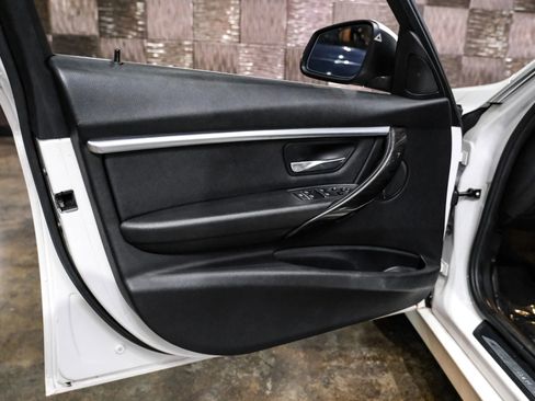 Used 2018 BMW 330i Sedan RWD image 34