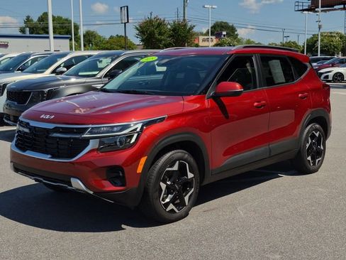 Used 2025 Kia Seltos S AWD/4WD image 7
