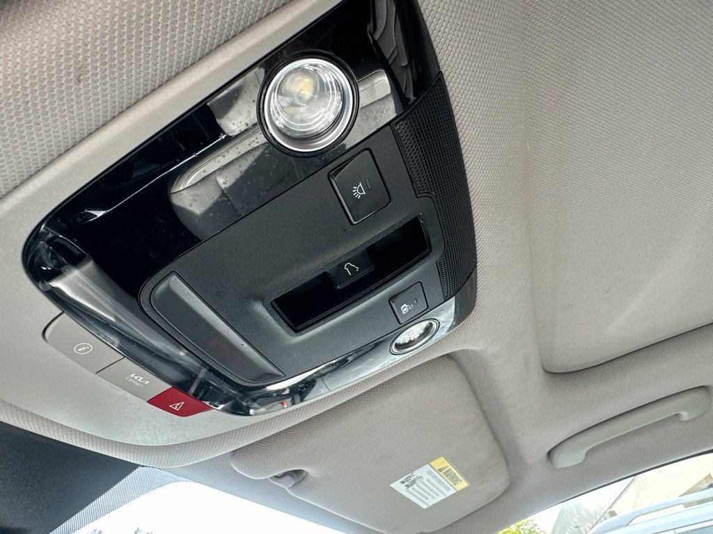 Used 2023 Kia Sorento SX Prestige w/ Panoramic Sunroof Package AWD/4WD image 19