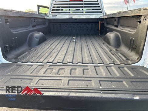 Used 2018 GMC Sierra 3500 Denali w/ Duramax Plus Package image 9