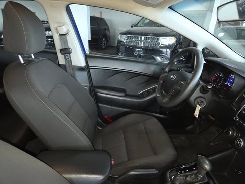Used 2017 Kia Forte LX FWD image 27