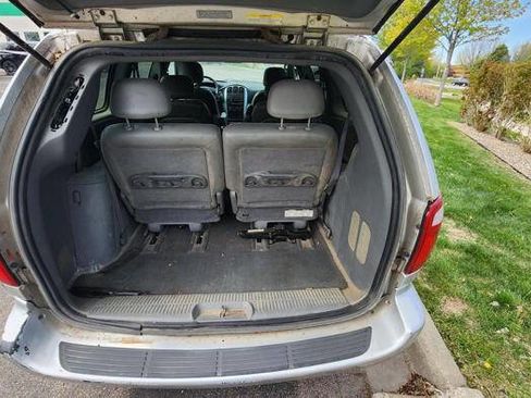 Used 2004 Dodge Grand Caravan SXT w/ Trailer Tow Prep Group FWD image 26