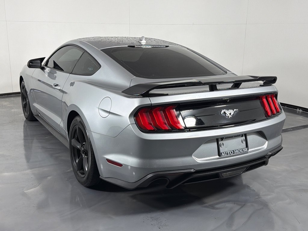 Used 2020 Ford Mustang Coupe RWD image 7