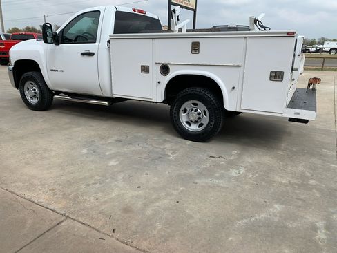 Used 2010 Chevrolet Silverado 2500 W/T image 4