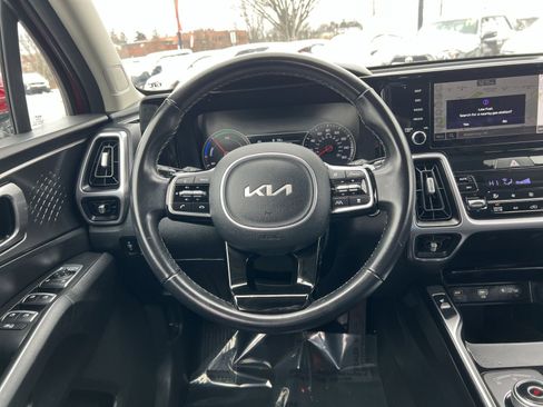 Used 2023 Kia Sorento EX image 16