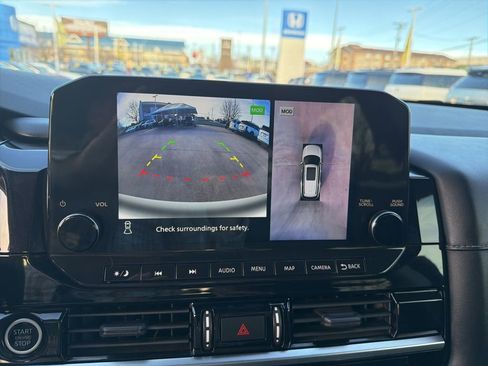 Used 2023 Nissan Pathfinder SL w/ SL Premium Package image 29