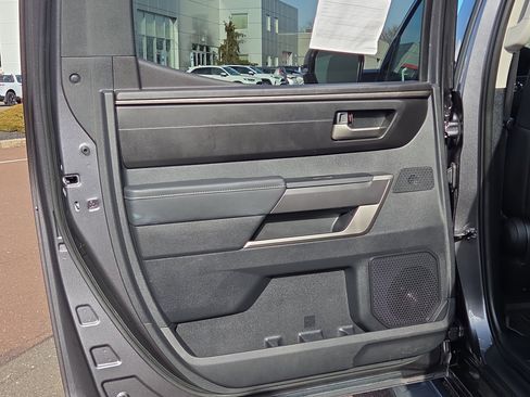 Used 2022 Toyota Tundra SR5 w/ SR5 Convenience Package image 18