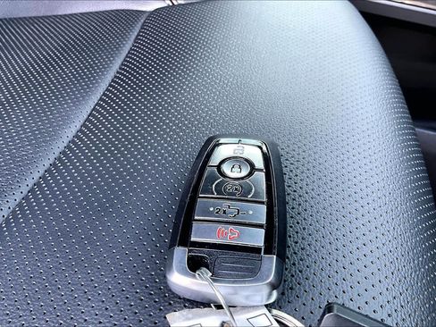 Used 2023 Ford F150 Lariat AWD/4WD image 15