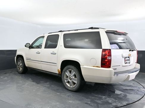 Used 2010 Chevrolet Suburban LTZ image 10